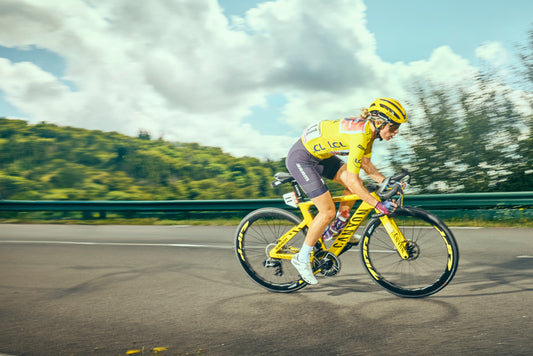 KASIA NIEWIADOMA CLAIMS CLOSEST TOUR DE FRANCE (FEMMES AVEC ZWIFT) WIN EVER WITH EPIC PERFORMANCE ON ALPE D'HUEZ