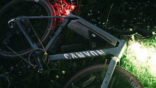 Canyon Grizl gravel bike with ECLIPS light and charging system