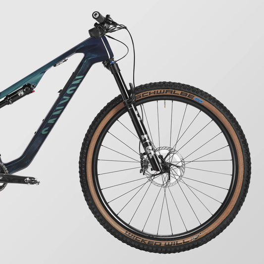 CANYON Lux Trail CF Di2 - Medium - 2025 Marketing Bike