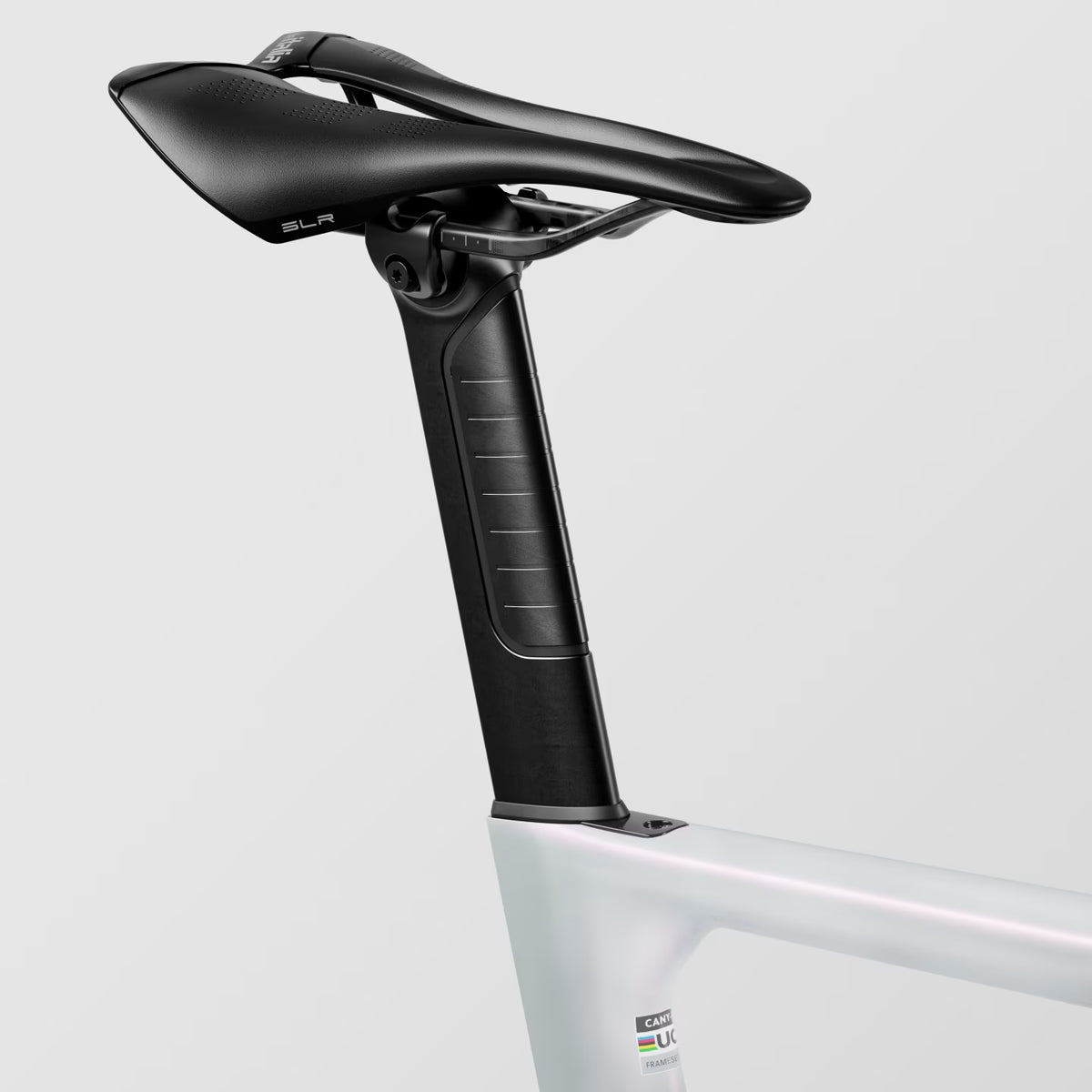 ENDURACE CFR AXS
