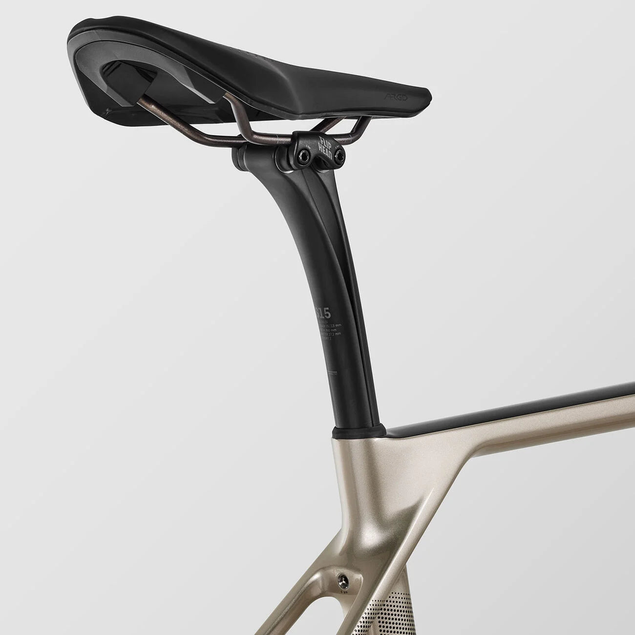 ENDURACE CF SLX 8 AXS Aero