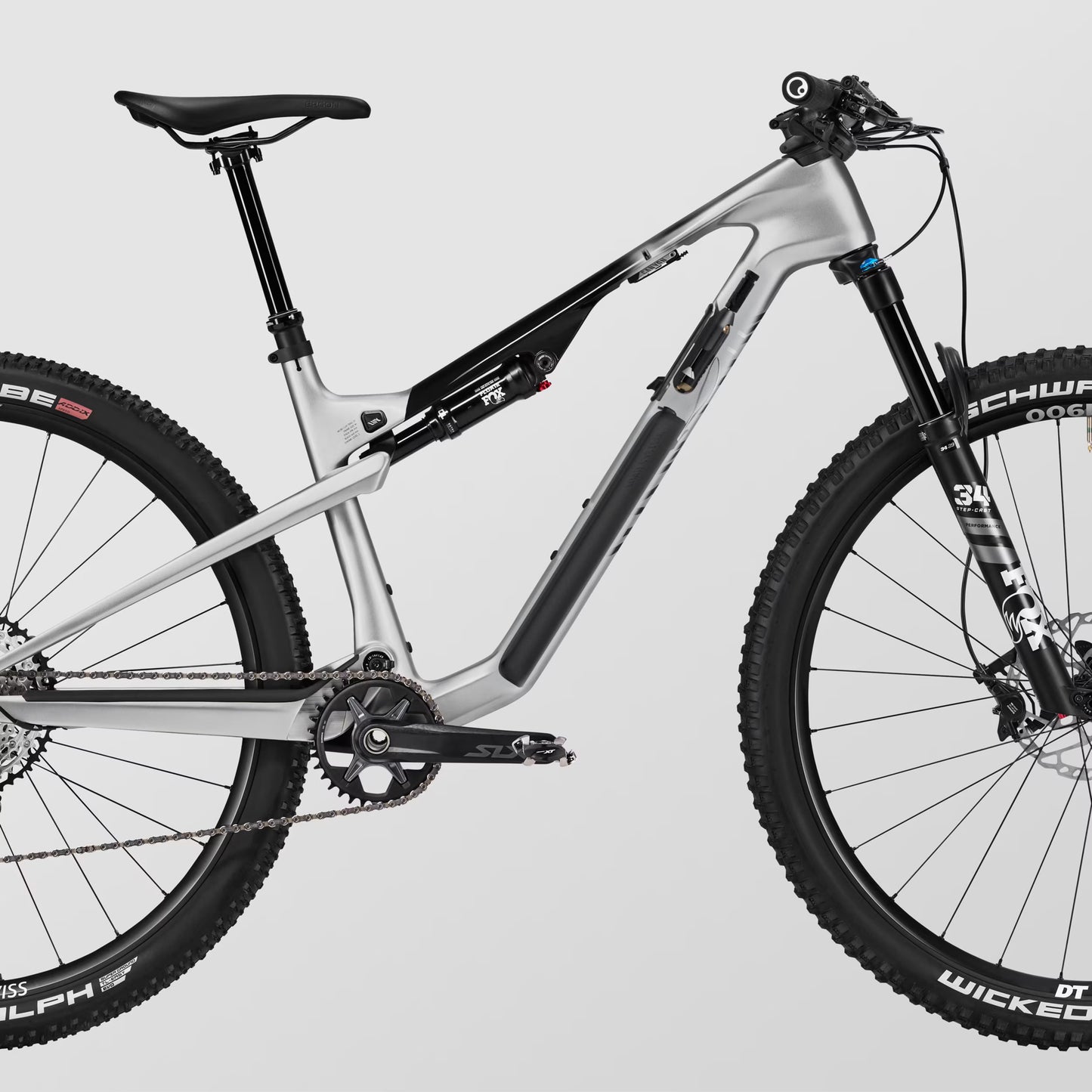 LUX TRAIL CF 7