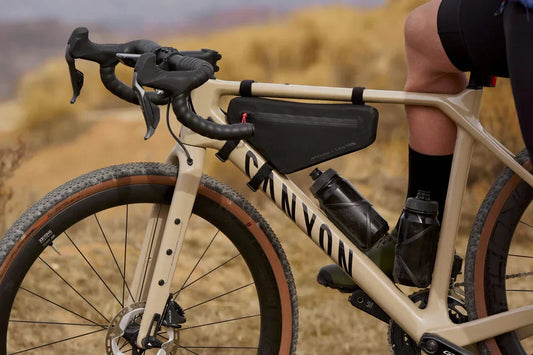 What is the difference between a gravel bike and a mountain bike?