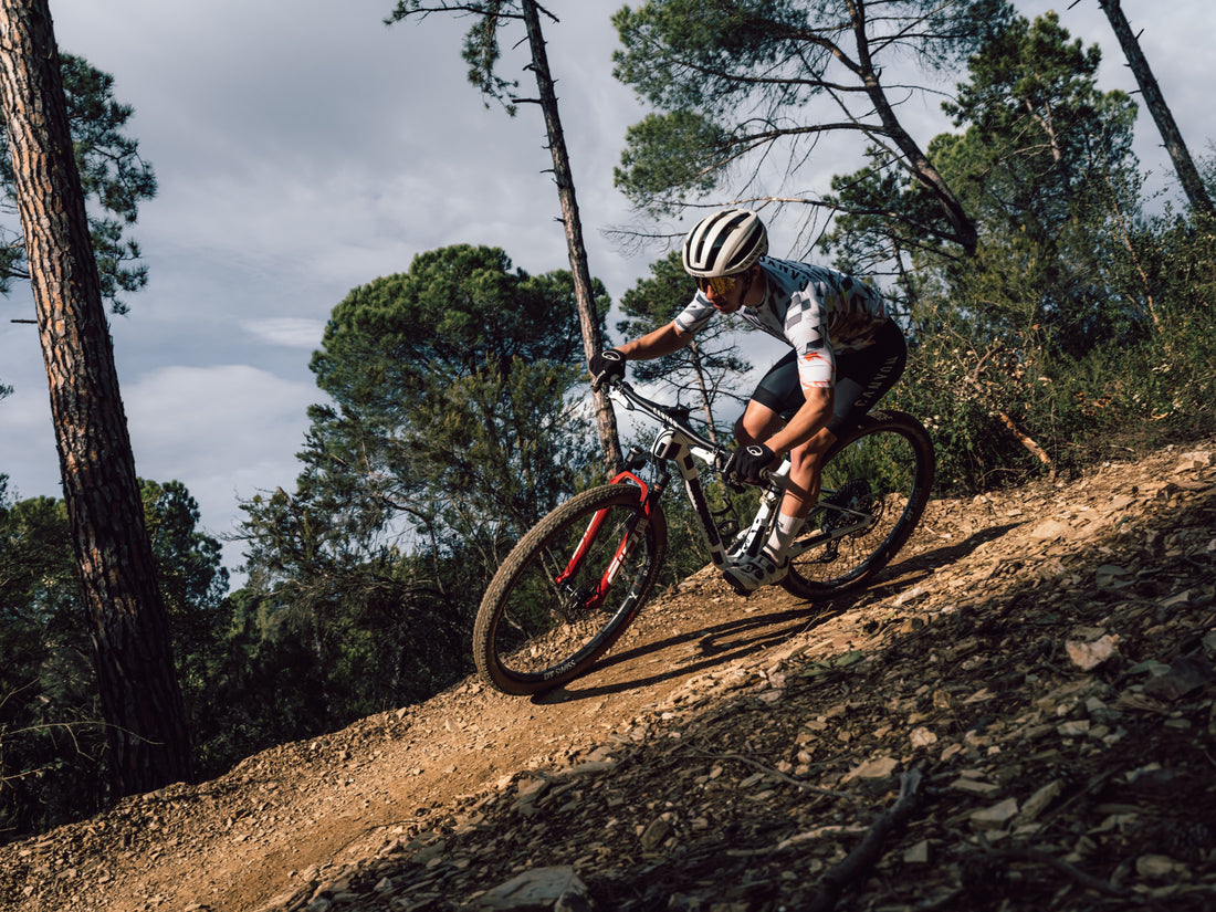 Rider takes the new Canyon Lux World Cup on a trail
