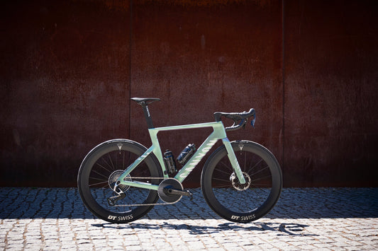 New 2026 Canyon Aeroad CFR