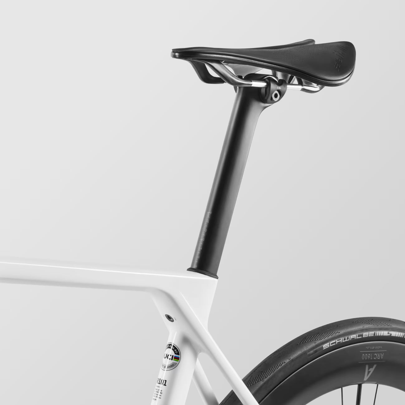 ULTIMATE CF 7 Di2 Aero - Small - White - NEW