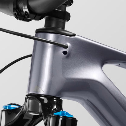 LUX TRAIL CF 9