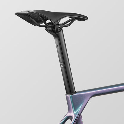 ULTIMATE CF SLX 8 AXS