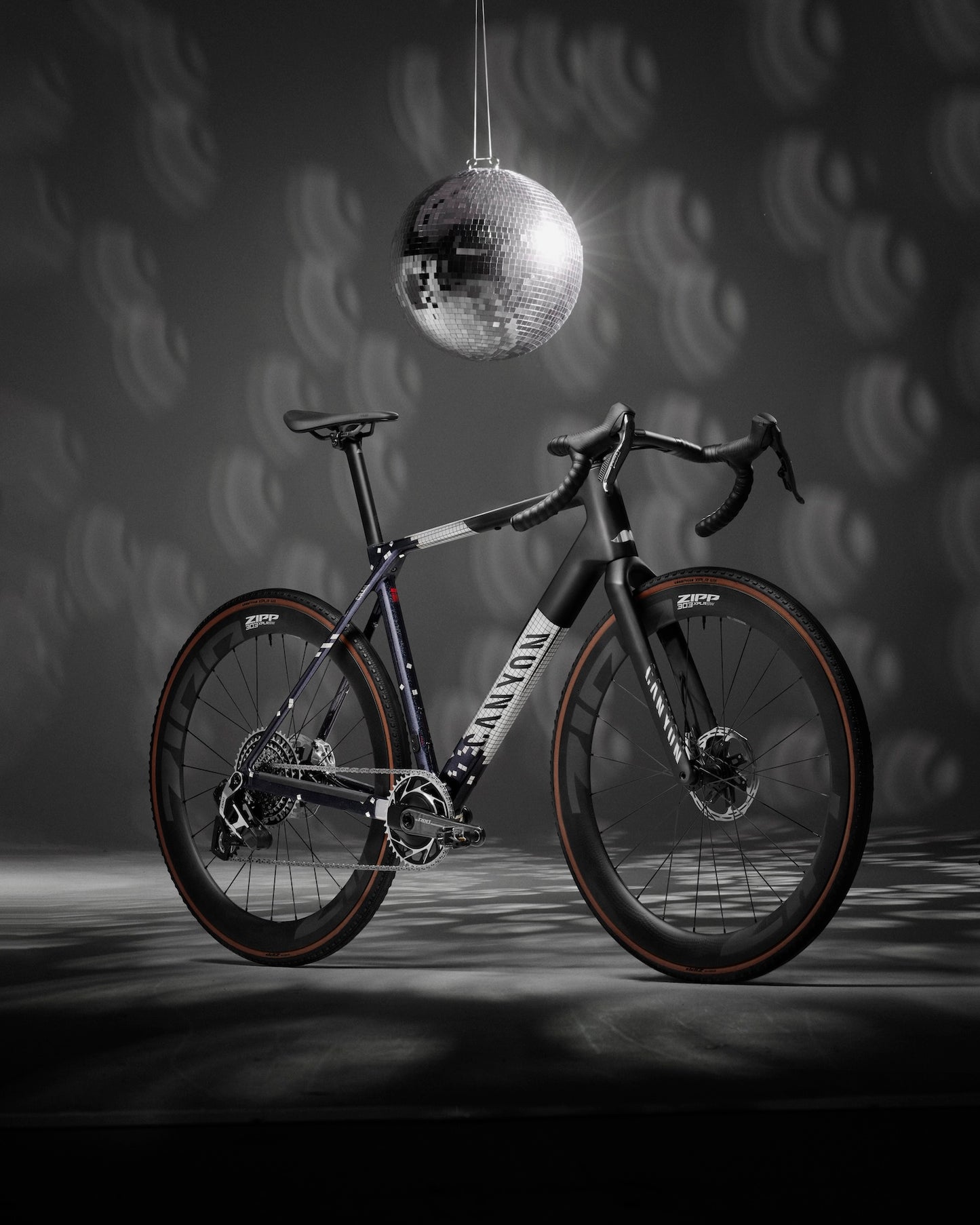 GRAIL CFR VB77 LTD - Medium - Night Fever - NEW